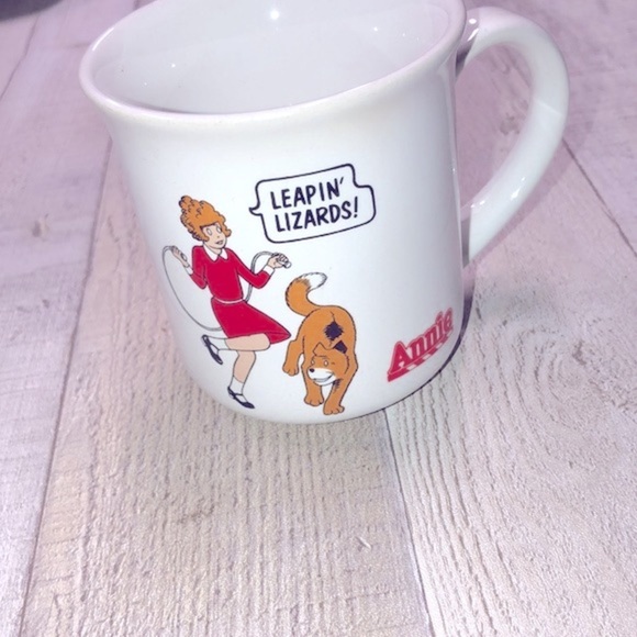 Annie leaping lizards vintage mug - Picture 2 of 8